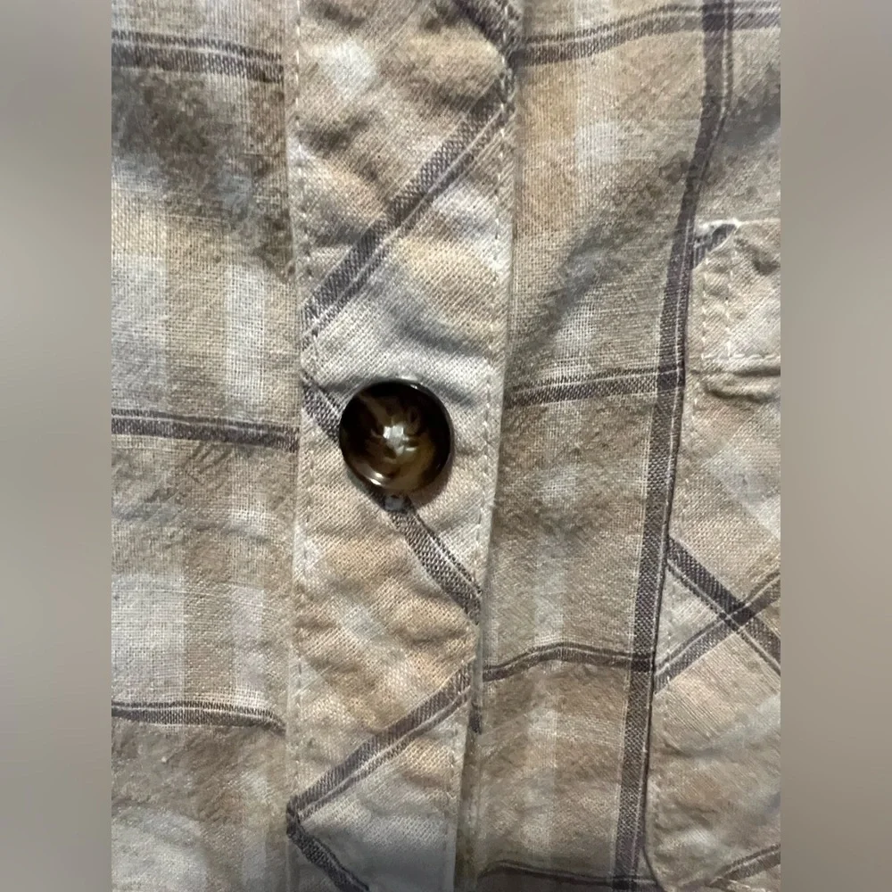 White Fox Flannel - Picture 3 of 4